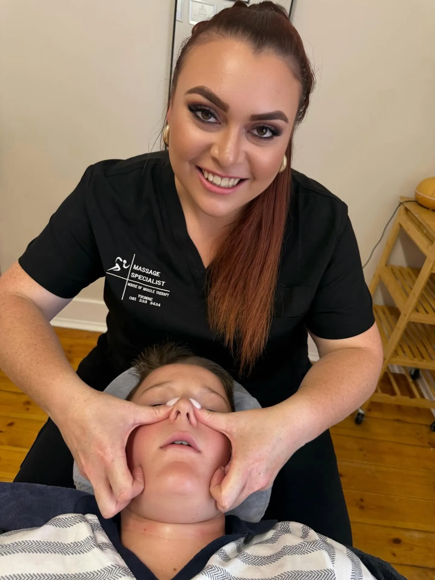 Yvonne van der Linde smiling during a treatment